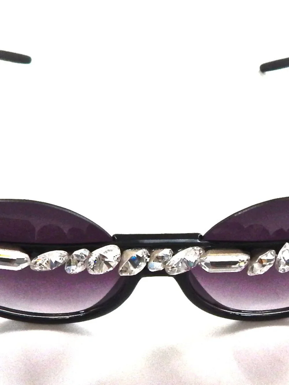 GASOLINE GLAMOUR SCANDALOUS PEEKABOO2 SUNGLASSES💎💎💎